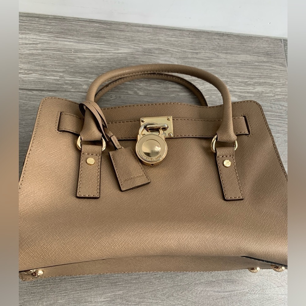 Michael Kors Hamilton Beige Saffiano Leather Satchel, Gold Chain Accent and Lock - Picture 5 of 15